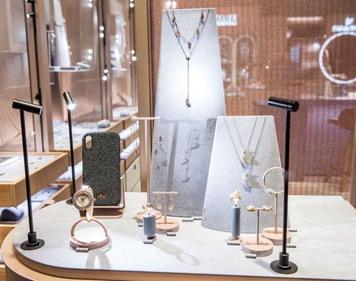 Swarovski Unveils First U.S. Crystal Studio Retail Location in South