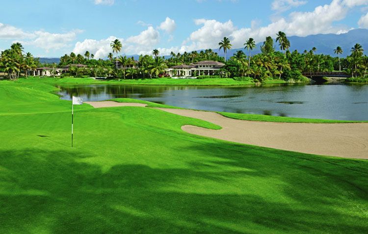 The St. Regis Bahía Beach Resort golf course